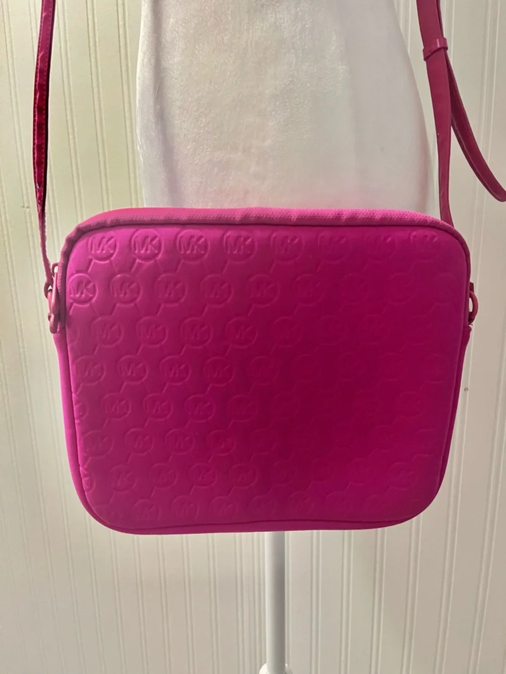 Michael Kors Fuchsia Embossed Logo Crossbody Bag - Picture 4 of 7
